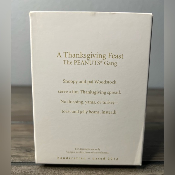 Hallmark NEW 2012 “A Thanksgiving Feast” The PEANUTS Gang Thanksgiving Ornament - Picture 10 of 10